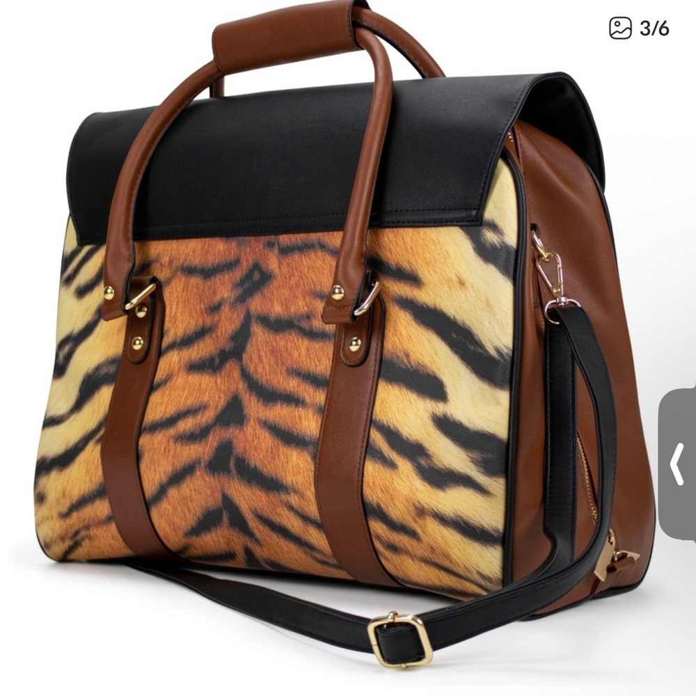 NWT BADGLEY MISCHKA Tiger Vegan Leather Travel Tote Weekender Bag - Picture 3 of 7